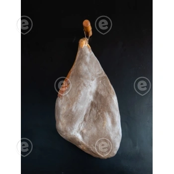 Prosciutto Prekmurje koos nahaga jalg, küpsenud 30-36 kuud, tüki suures 4-4,5kg
